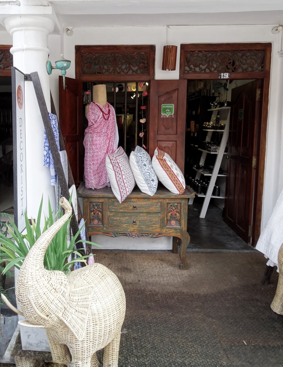 shopping in Galle sri lanka